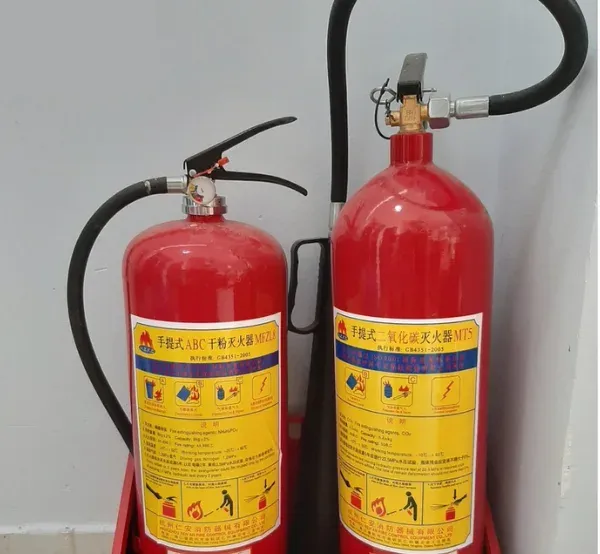 Bình chữa cháy bột ABC 8kg MFZL8